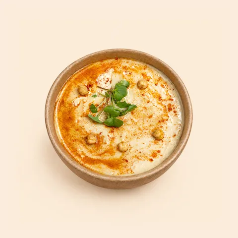 Hummus with chickpeas and paprika